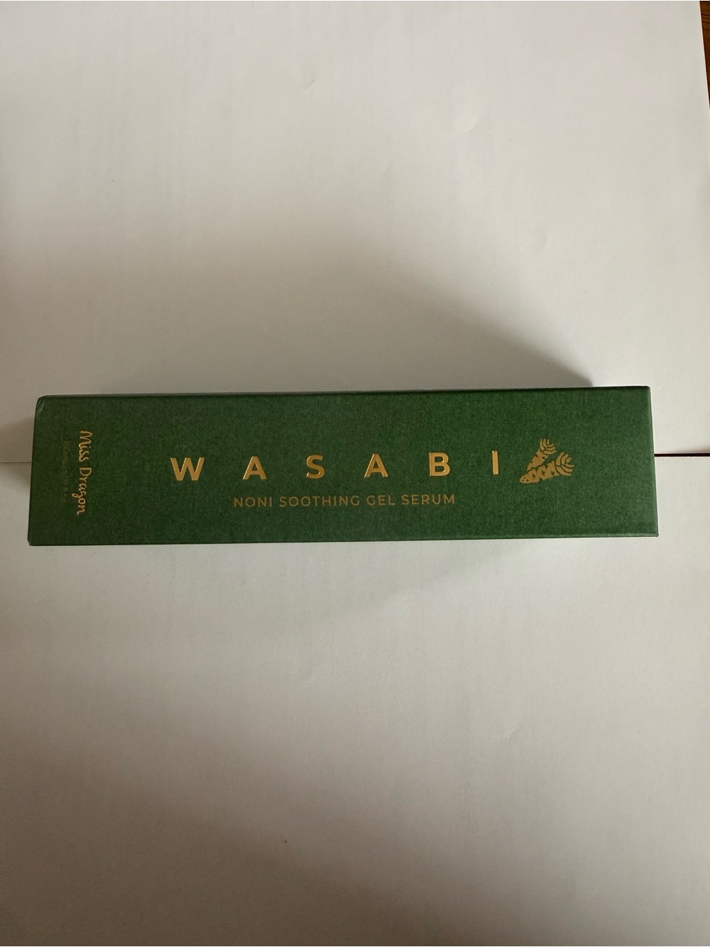 WASABI Noni Soothing Gel Serum - Green & Gold